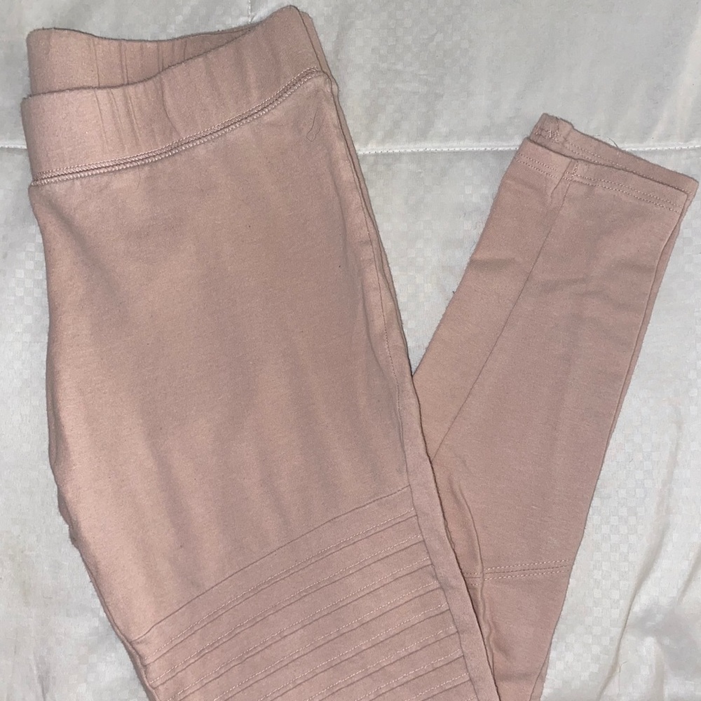 Light pink leggings